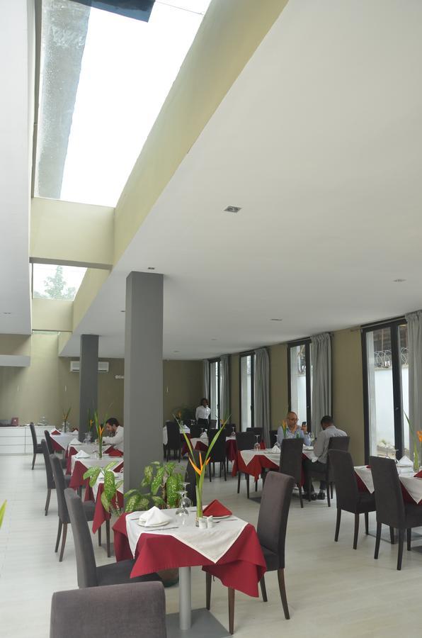 Magno Suites Malabo Kültér fotó